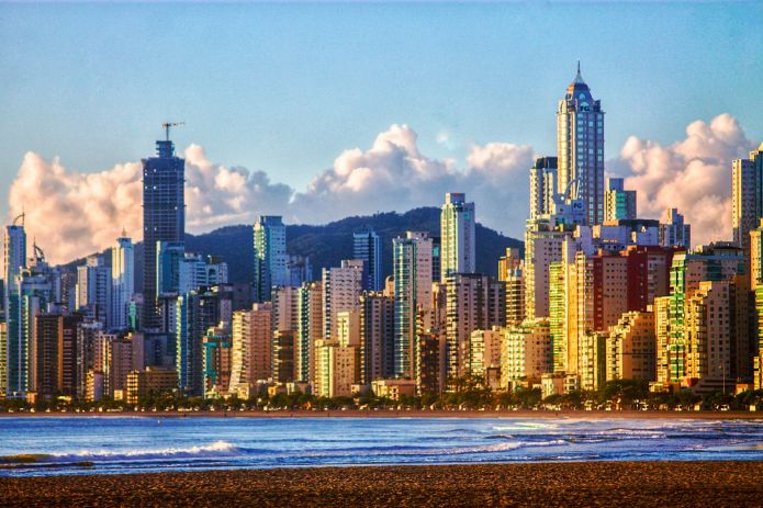 Balneário Camboriú: O Mercado Imobiliário Que Não Para de Crescer